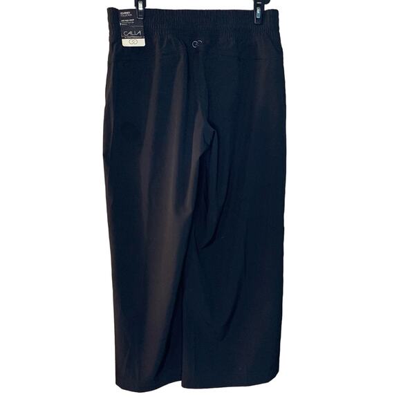 Carrie Underwood’s Calia Mid-Rise Crop Activewear Pants - Picture 5 of 5